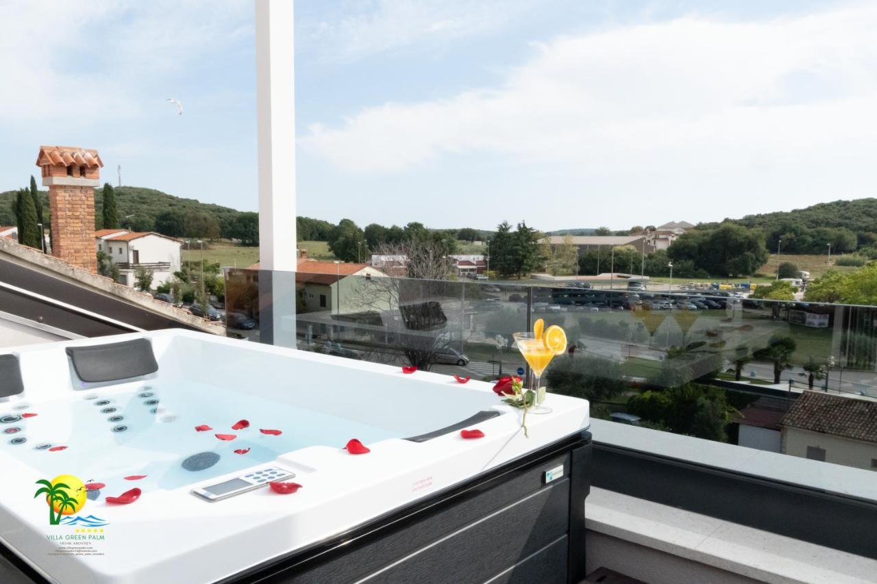 Villa Green Palm Врсар Экстерьер фото
